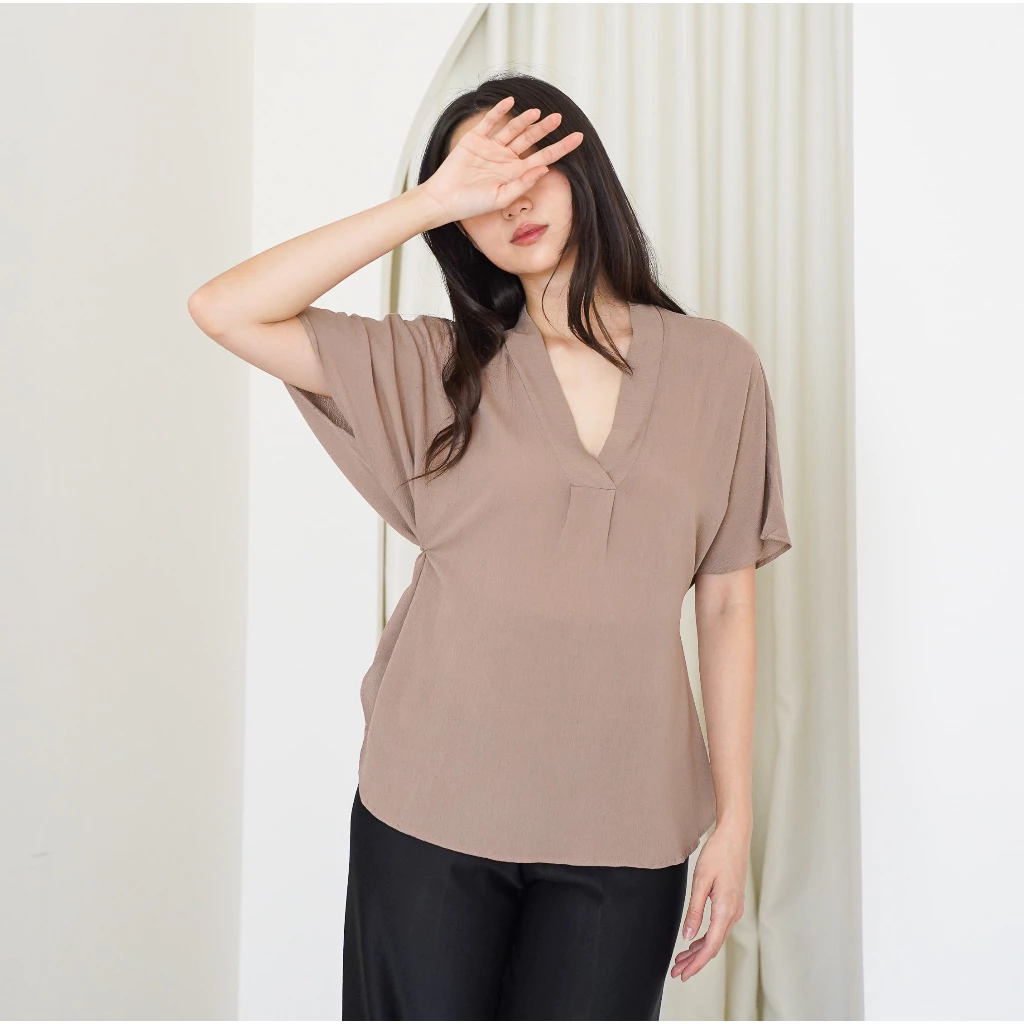 Koleksi Eve Blouse dari Severli.co